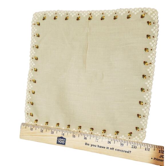 VINTAGE HANDKERCHIEF YELLOW EMBROIDERED PETITE POINT FLOWERS SCALLOPED EDGE LACE - Picture 3 of 8
